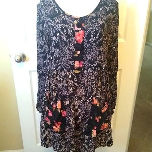 Kamellia floral print boho dress. Small